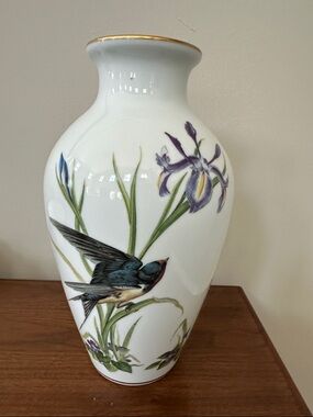 White Porcelain Bird & Iris Decorative Vase